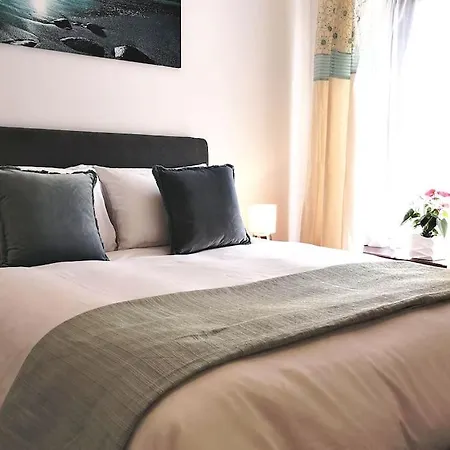 Estuary View, Bank House, Stunning Apartment. Apartmán *